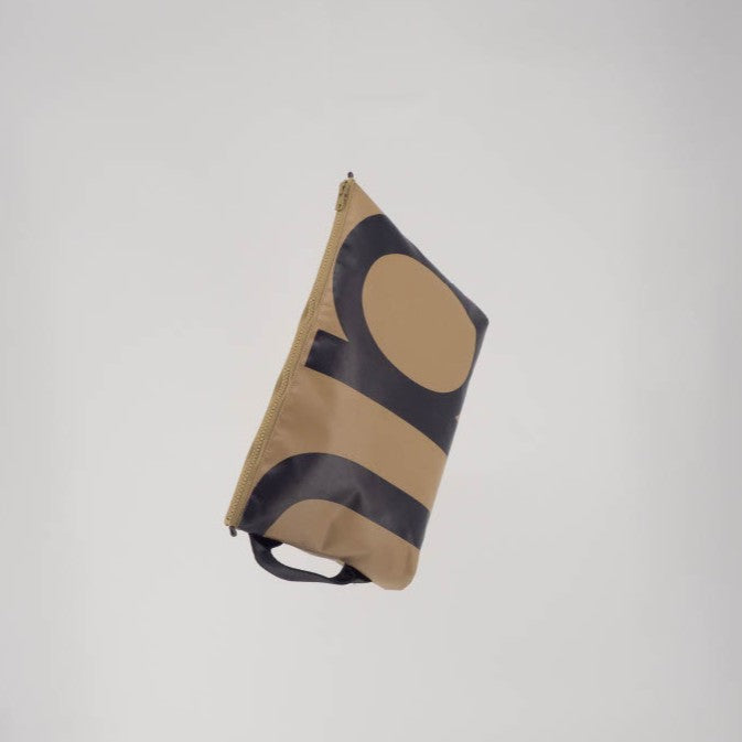 The Headcase by Oscar Munro