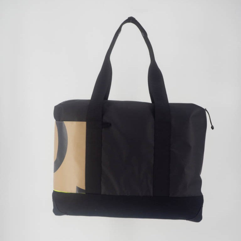 The Worker Bag by Oscar Munro