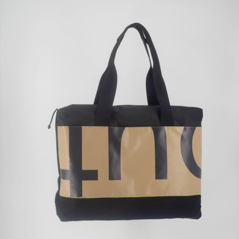 The Worker Bag by Oscar Munro