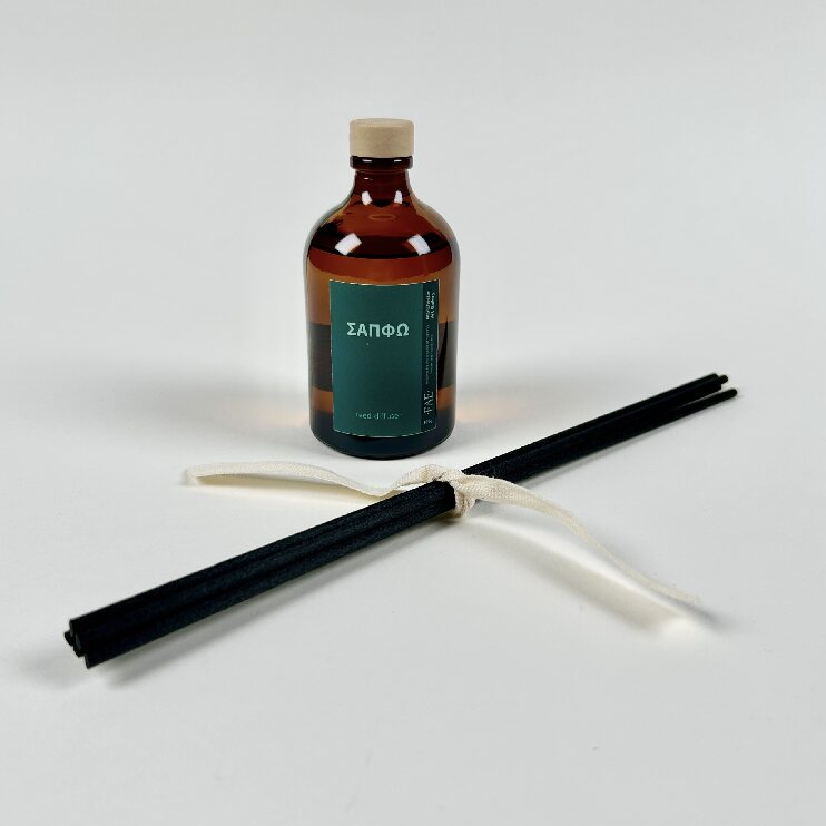 Image of the Sappho diffuser with reeds 